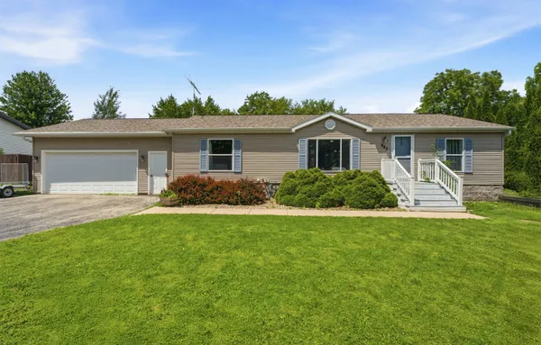 $280,000 | 643 South Mill Street, Hortonville, WI 54944