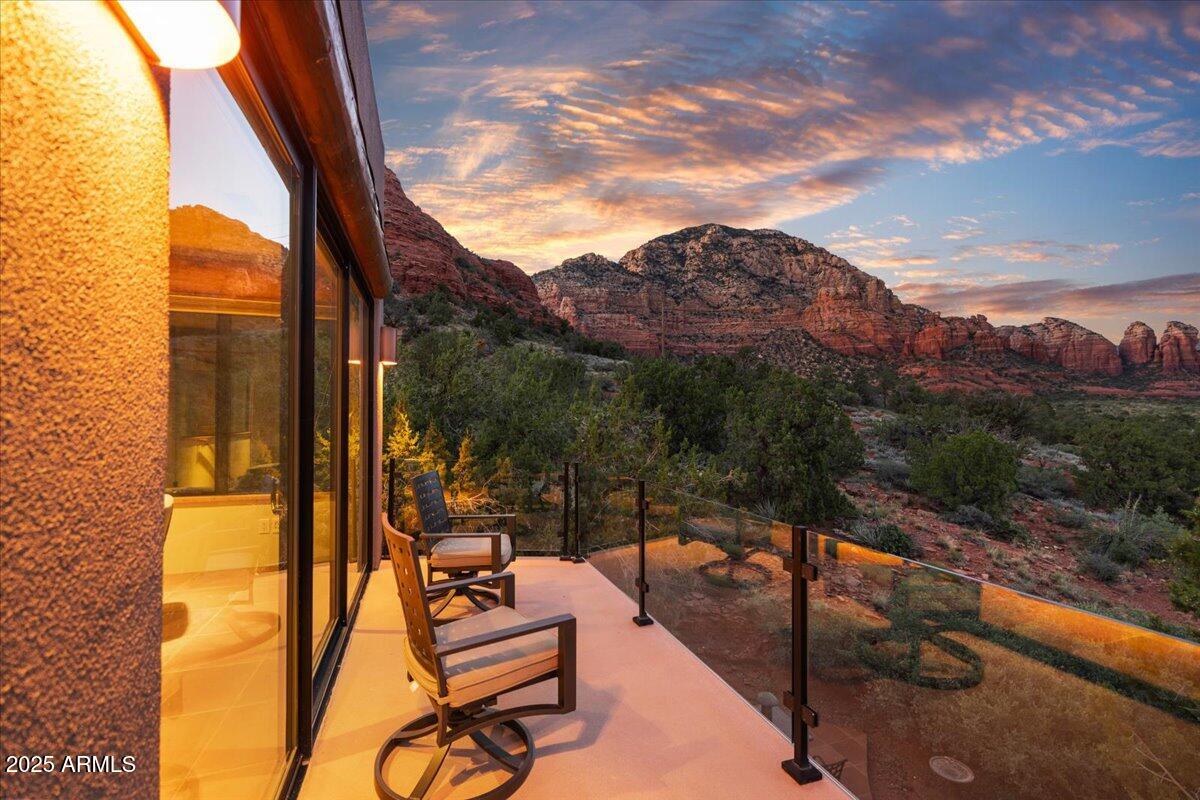 730-750 Rhapsody Road Sedona, AZ 86336 - Photo 60 of 63 135-Deck