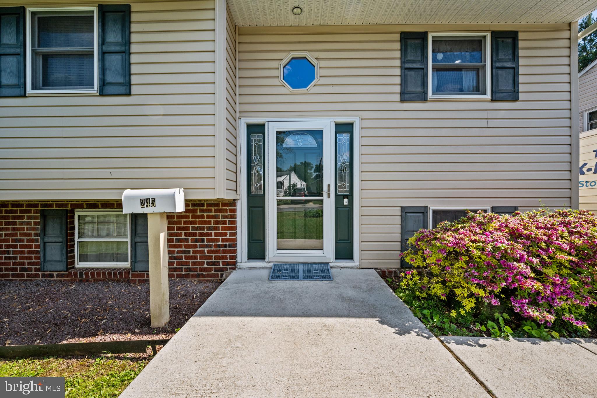 245 Candytuft Road Reisterstown, MD 21136 - Photo 3 of 40 Front of home
