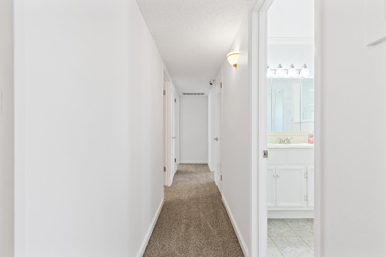 1008 Colonial Court Modesto, CA 95350 - Photo 18 of 40