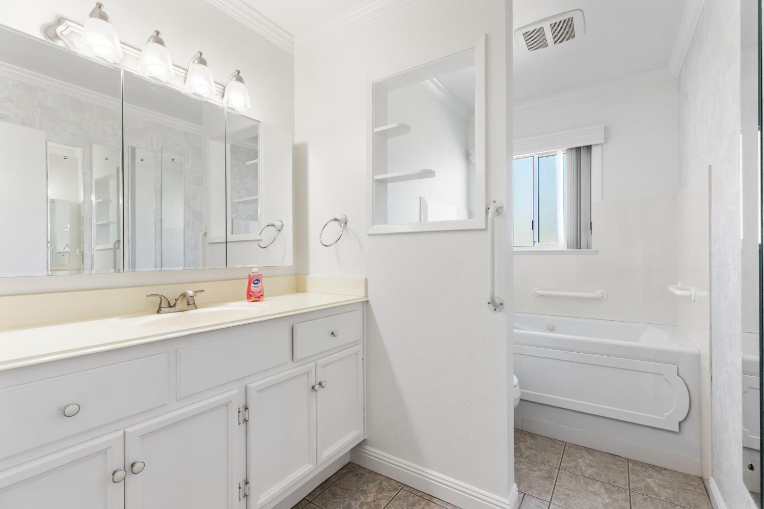 1008 Colonial Court Modesto, CA 95350 - Photo 20 of 40