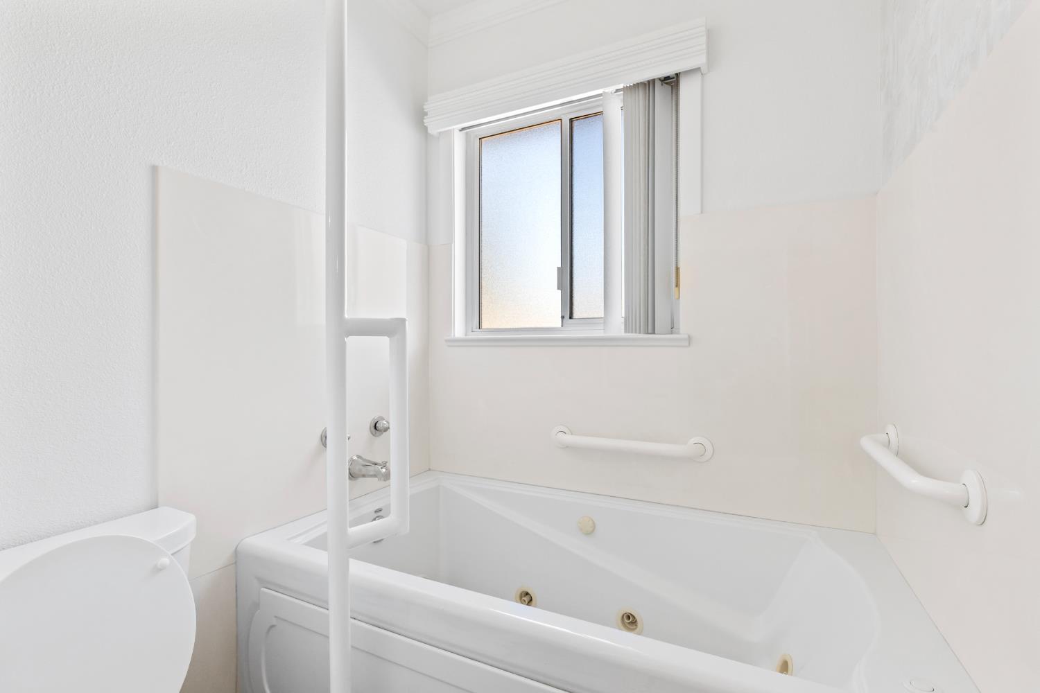 1008 Colonial Court Modesto, CA 95350 - Photo 21 of 40