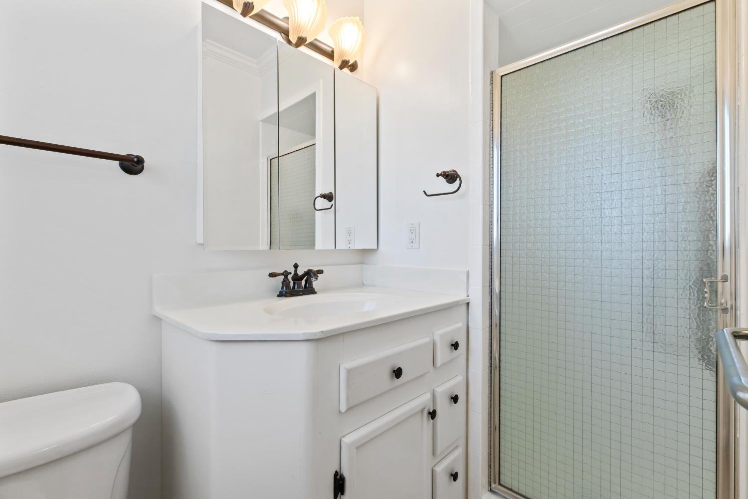 1008 Colonial Court Modesto, CA 95350 - Photo 26 of 40