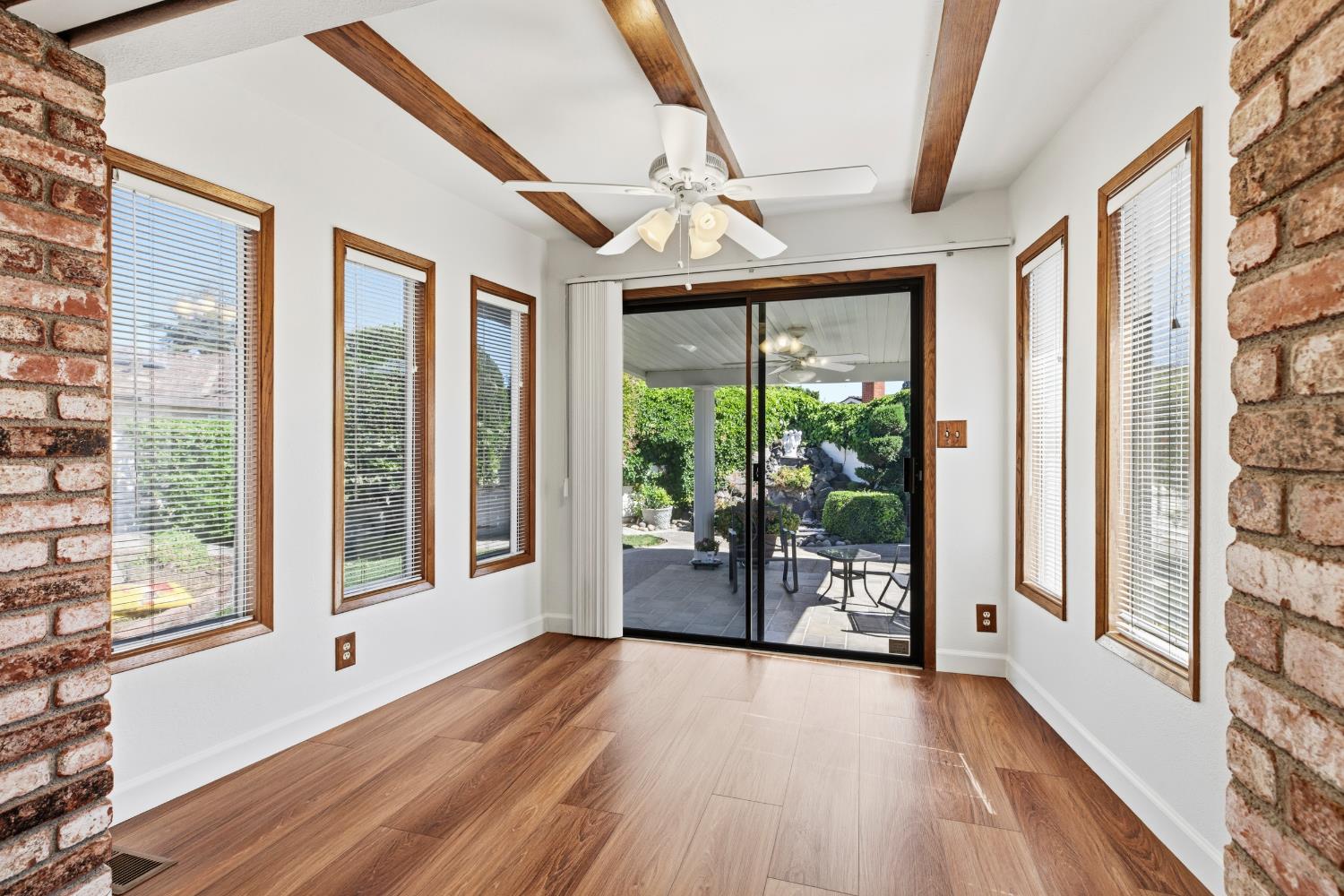 1008 Colonial Court Modesto, CA 95350 - Photo 6 of 40