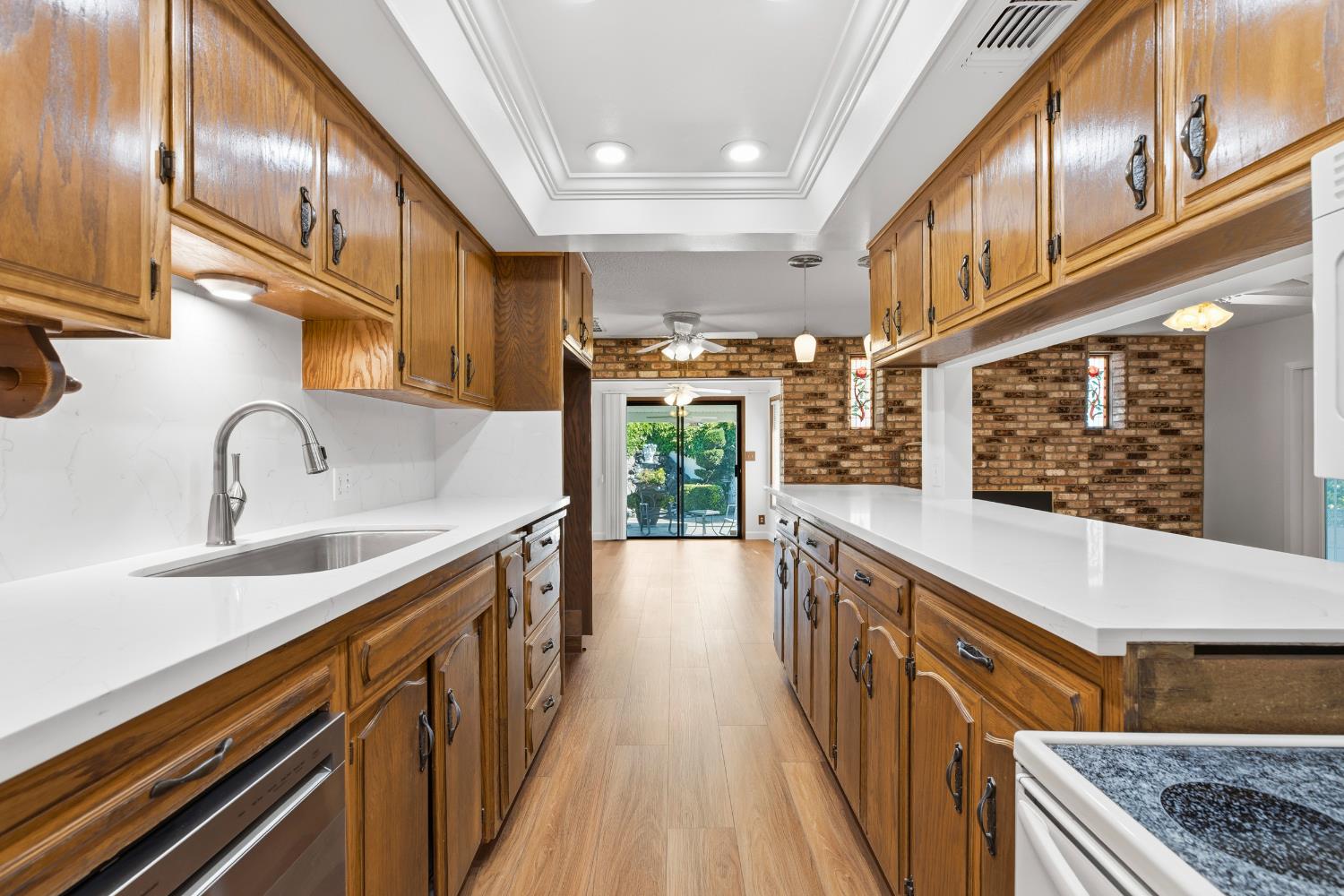 1008 Colonial Court Modesto, CA 95350 - Photo 10 of 40