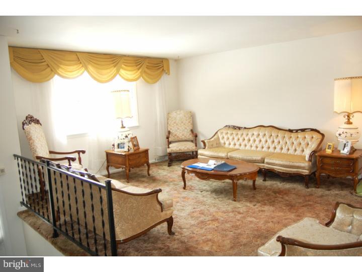 1450 Pole Bridge Road Middletown, DE 19709 - Photo 11 of 21 Living Room