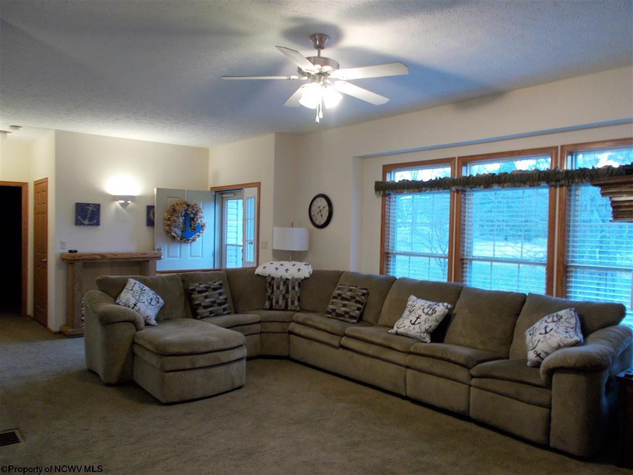 10 Sand Bank Road Fairmont, WV 26554 - Photo 3 of 20 Gallery Image 3