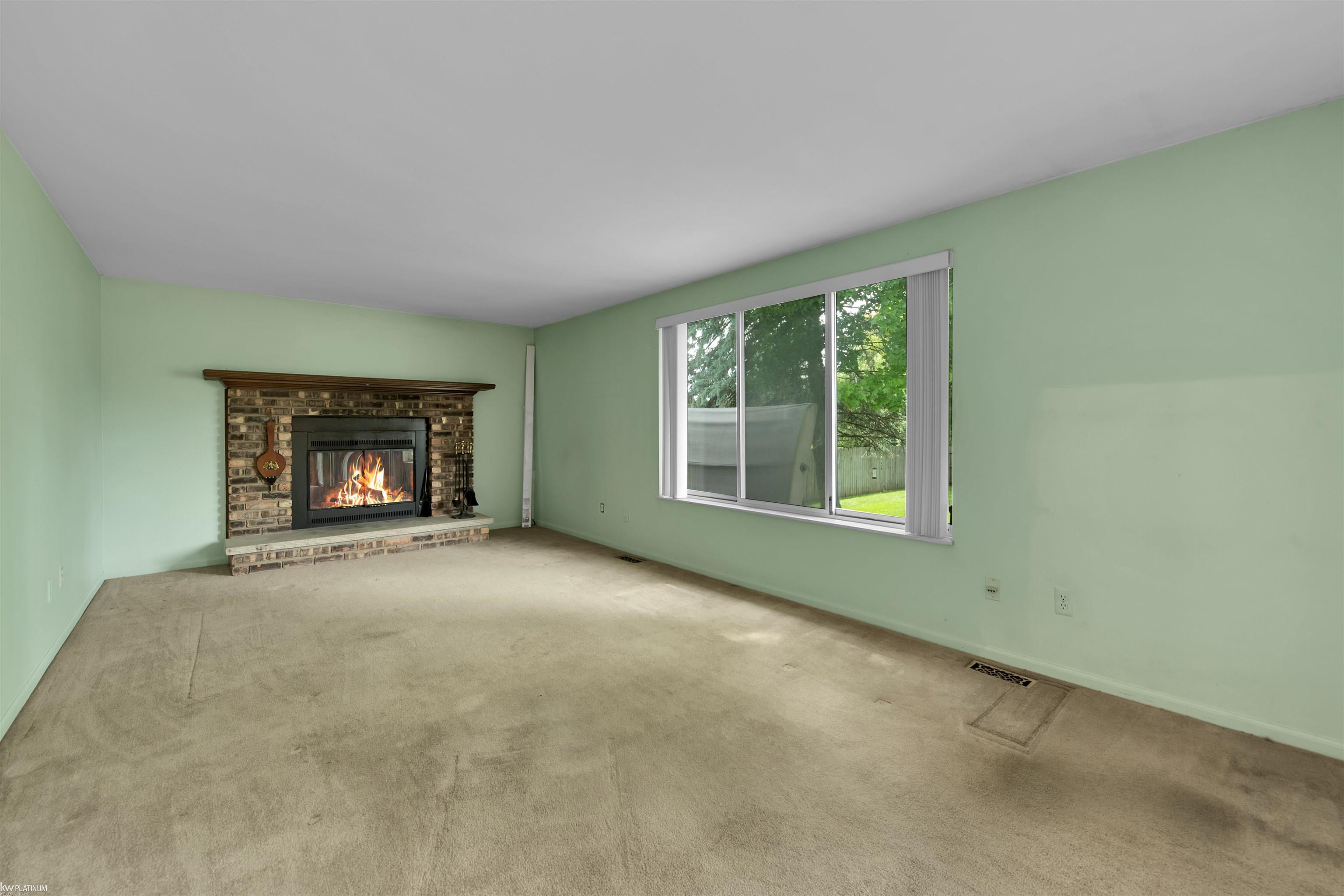 6176 Clarkston Road Clarkston, MI 48346 - Photo 5 of 13 50144198-b424ed56-27b1-4505-861c-8ae3c30e9a11.JPG