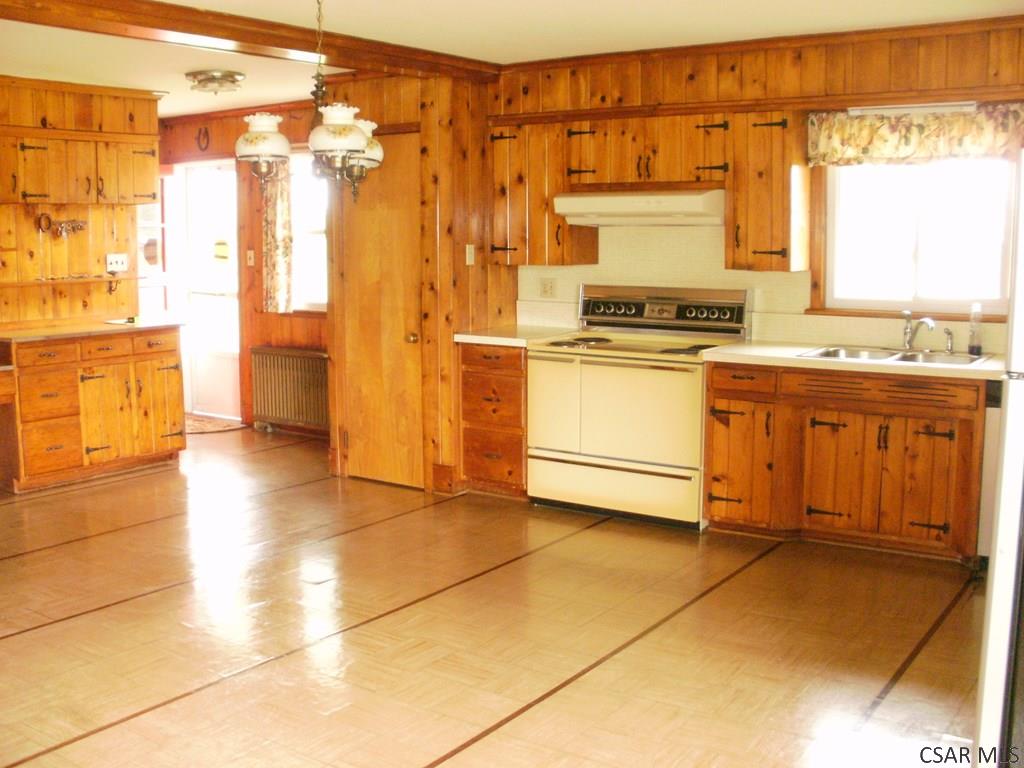 748 Stoystown Road Somerset, PA 15501 - Photo 17 of 23