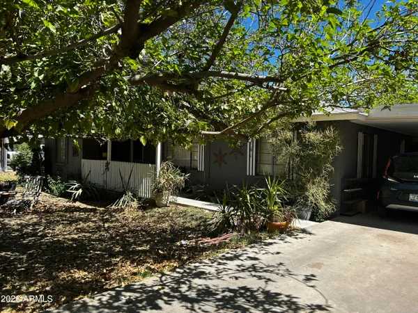 $289,900 | 5625 South 9th Street, Phoenix, AZ 85040