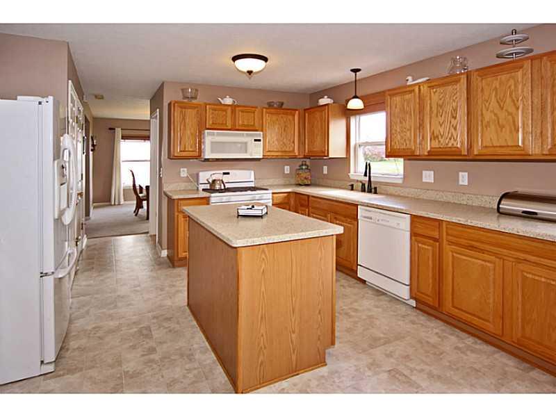 921 Pine Ridge Way Brownsburg, IN 46112 - Photo 10 of 23 Gallery Image 10