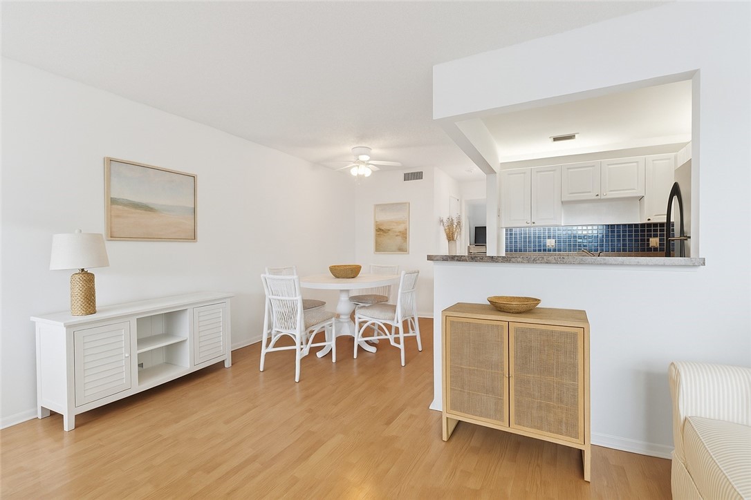 68 Royal Oak Court, Unit 204 Vero Beach, FL 32962 - Photo 1 of 34