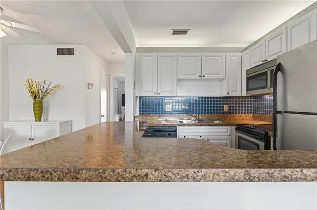 $110,000 | 68 Royal Oak Court, Unit 204, Vero Beach, FL 32962