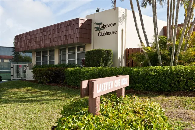 $110,000 | 68 Royal Oak Court, Unit 204, Vero Beach, FL 32962