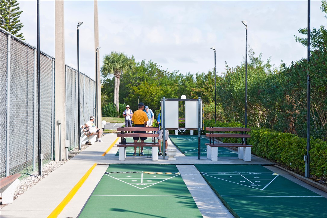 68 Royal Oak Court, Unit 204 Vero Beach, FL 32962 - Photo 31 of 34