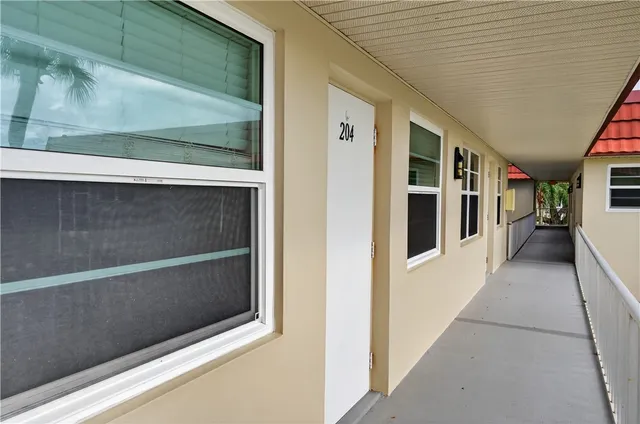$110,000 | 68 Royal Oak Court, Unit 204, Vero Beach, FL 32962
