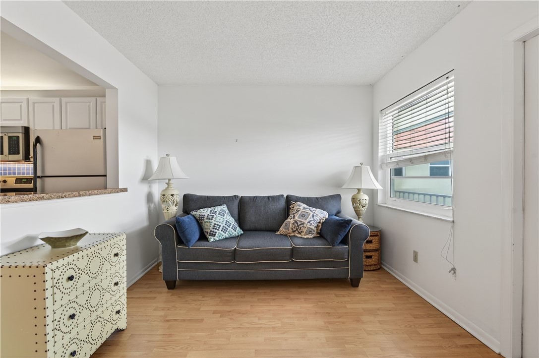 68 Royal Oak Court, Unit 204 Vero Beach, FL 32962 - Photo 7 of 34