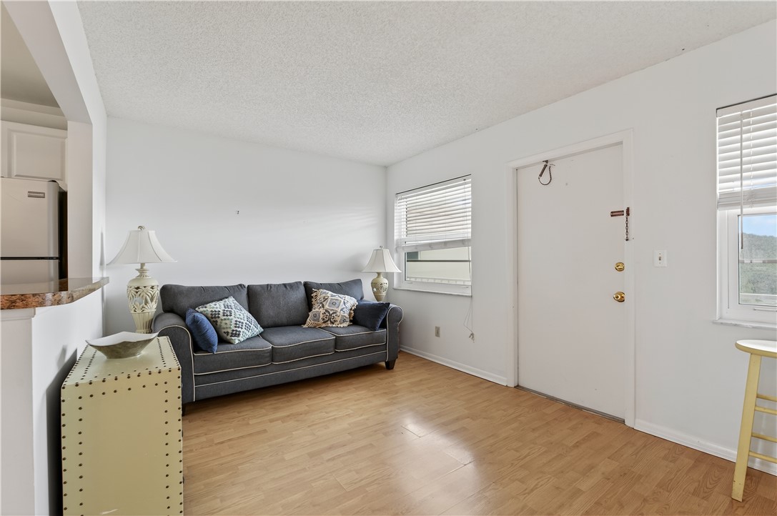 68 Royal Oak Court, Unit 204 Vero Beach, FL 32962 - Photo 8 of 34