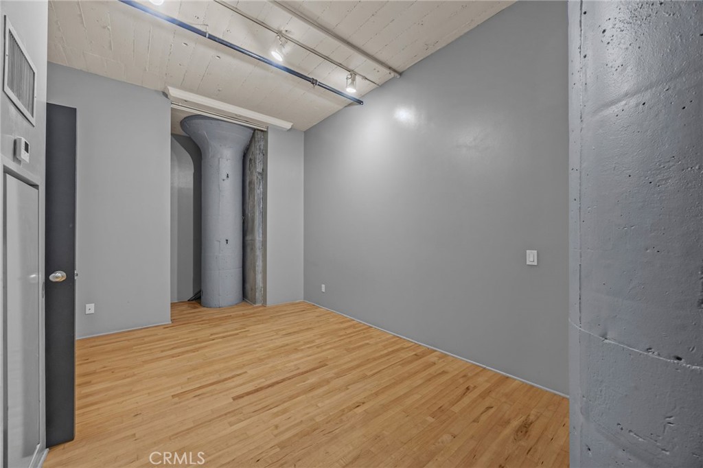 420 San Pedro Street, Unit 218 Los Angeles, CA 90013 - Photo 12 of 27 a view of empty room