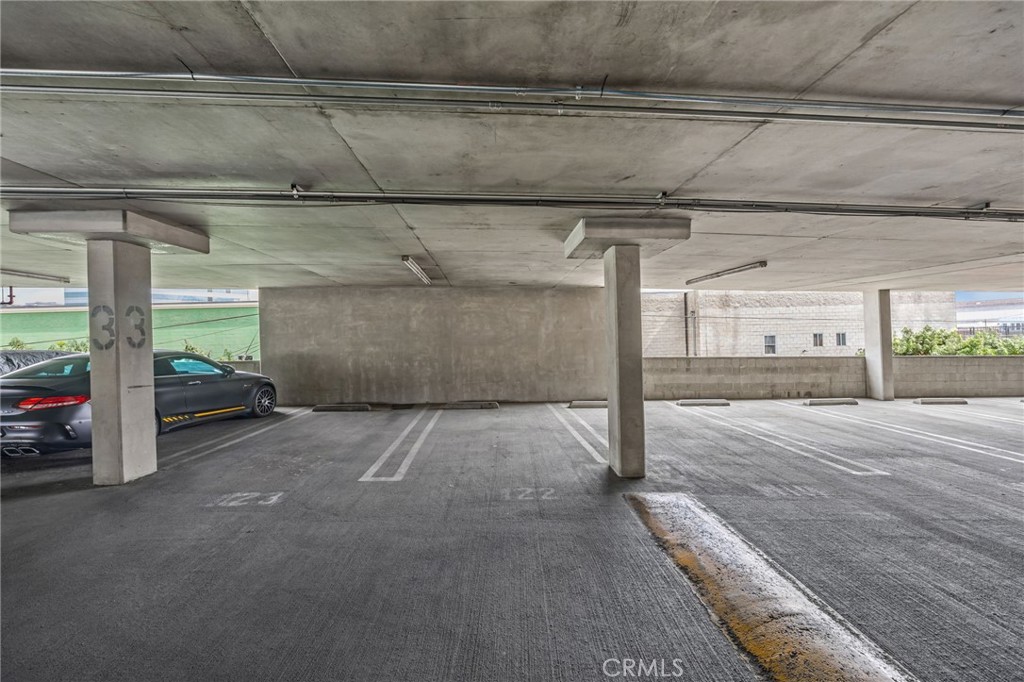 420 San Pedro Street, Unit 218 Los Angeles, CA 90013 - Photo 18 of 27 a view of parking area
