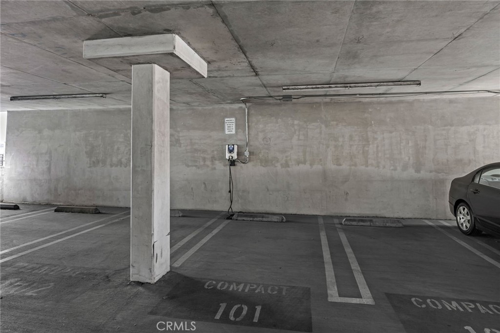 420 San Pedro Street, Unit 218 Los Angeles, CA 90013 - Photo 19 of 27 a view of a car garage door