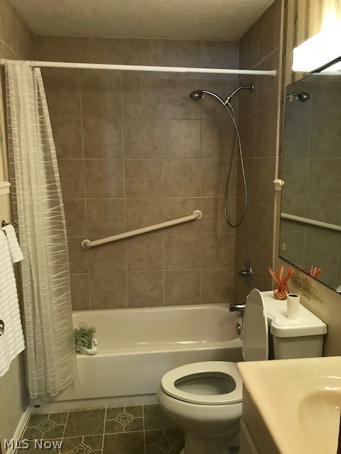 1990 Rookwood Road Cleveland, OH 44112 - Photo 11 of 11 Bathroom