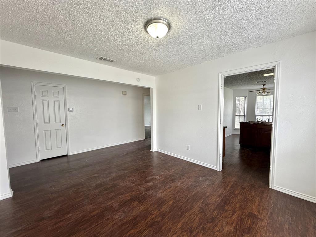 13339 Fall Manor Drive Dallas, TX 75243 - Photo 7 of 16