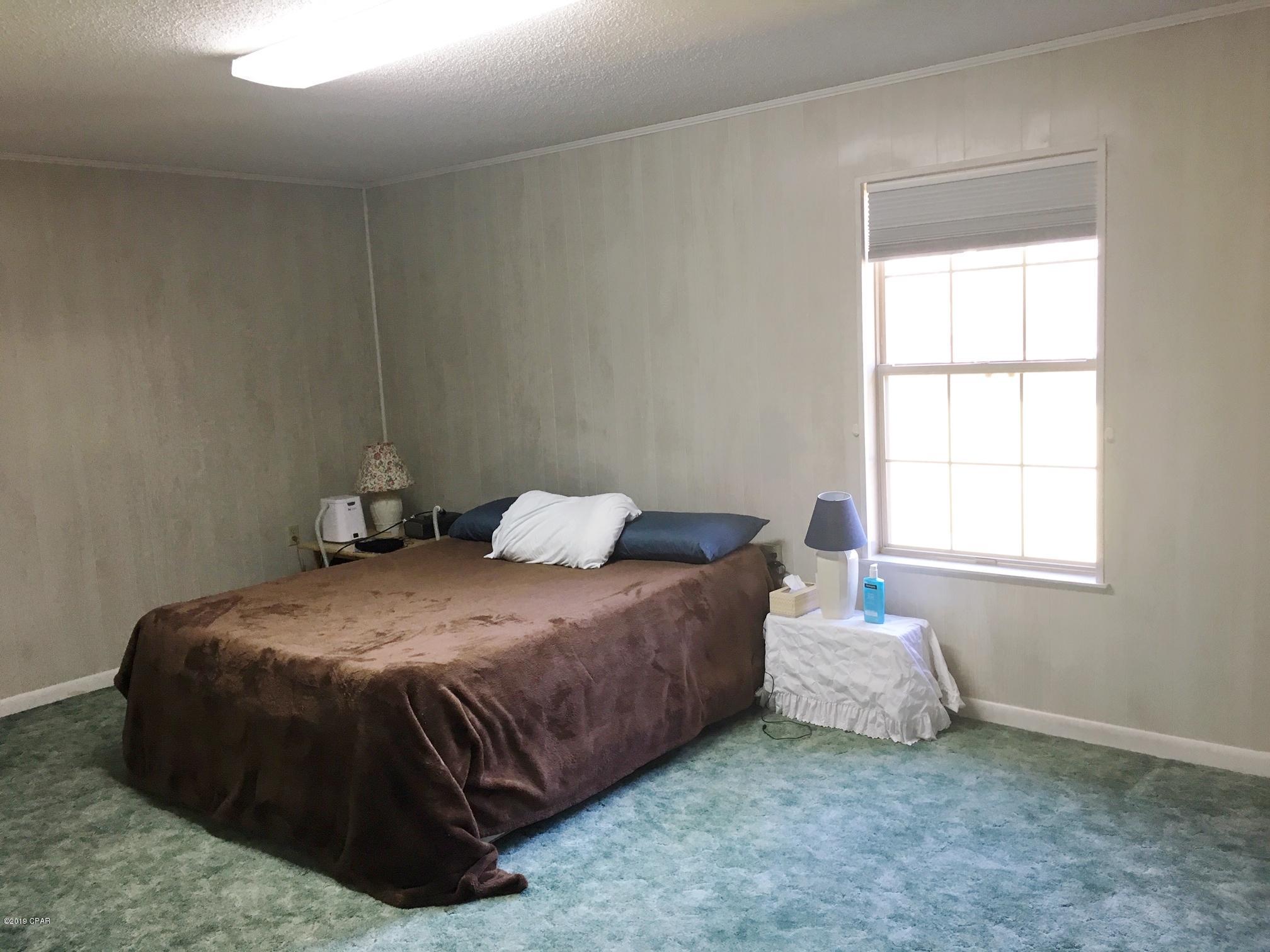 727 Wrights Creek Road Caryville, FL 32427 - Photo 19 of 47