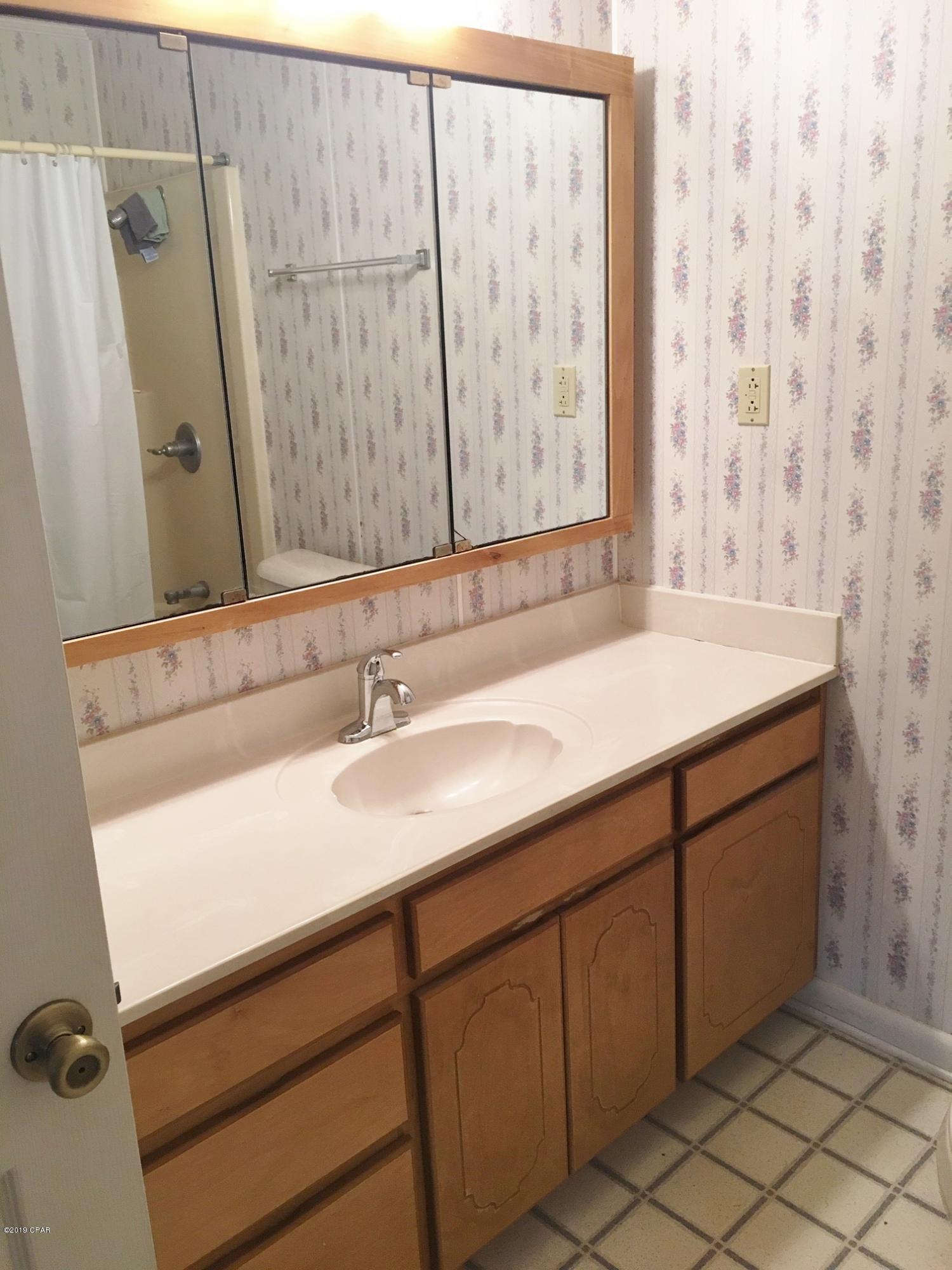 727 Wrights Creek Road Caryville, FL 32427 - Photo 23 of 47