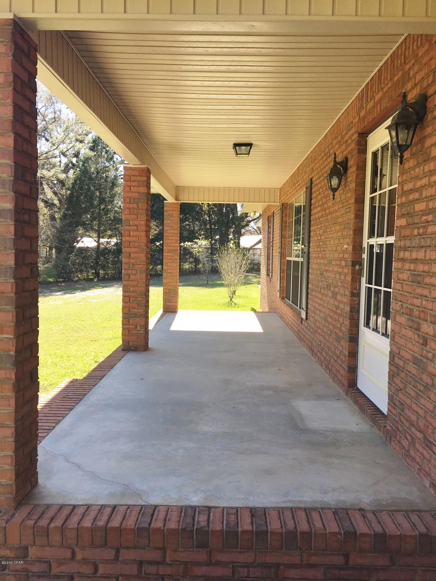 727 Wrights Creek Road Caryville, FL 32427 - Photo 4 of 47