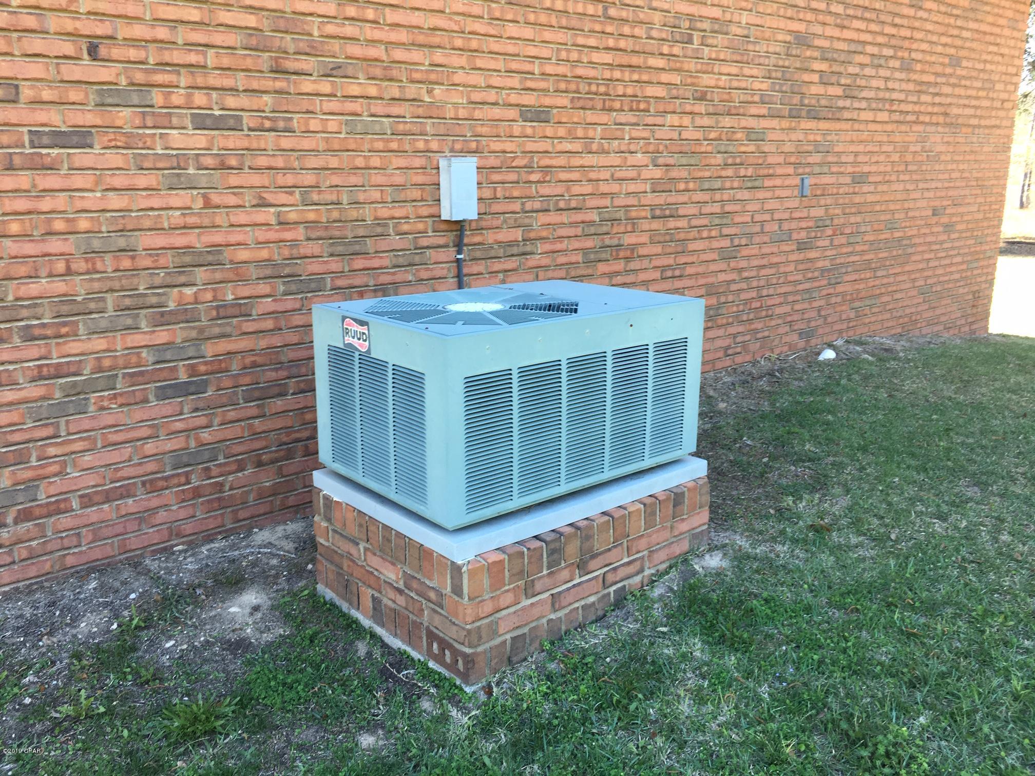 727 Wrights Creek Road Caryville, FL 32427 - Photo 45 of 47