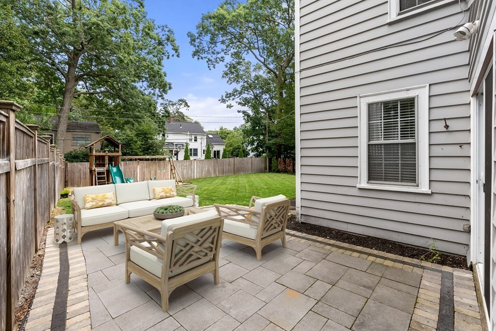 829 West Roxbury Parkway Brookline, MA 02467 - Photo 20 of 22