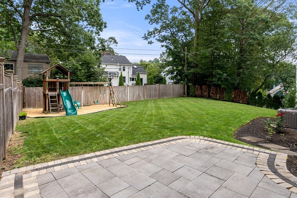 829 West Roxbury Parkway Brookline, MA 02467 - Photo 21 of 22