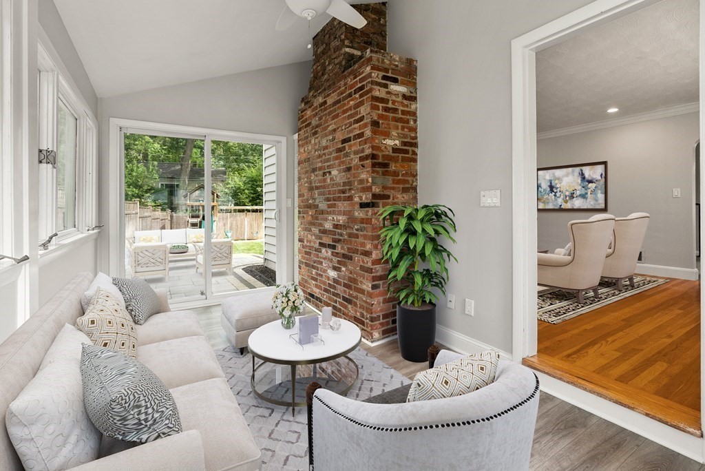 829 West Roxbury Parkway Brookline, MA 02467 - Photo 6 of 22