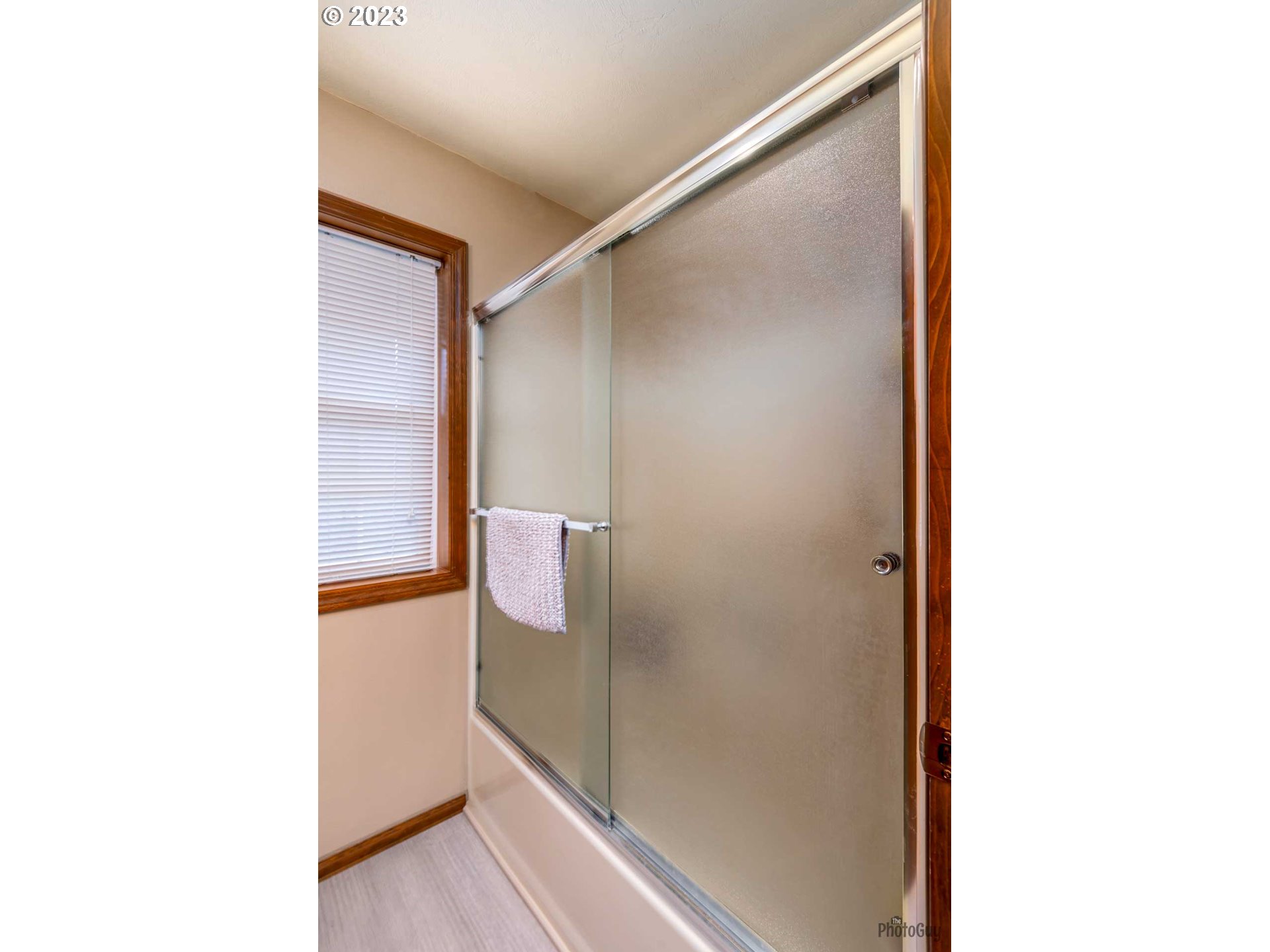 551 68th Place Springfield, OR 97478 - Photo 34 of 45 a picture of door