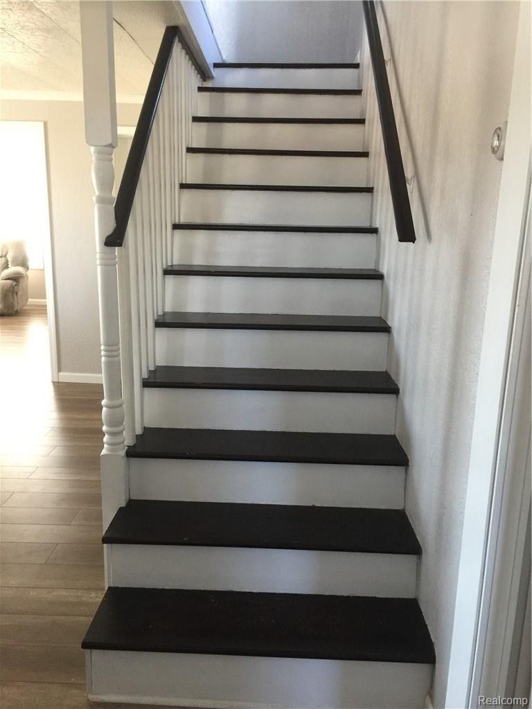 12072 Farrand Road Montrose, MI 48457 - Photo 13 of 20 Stairs 2.JPG