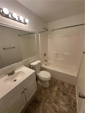 $1,995 | 701 Pine Valley Drive, Imperial, PA 15126