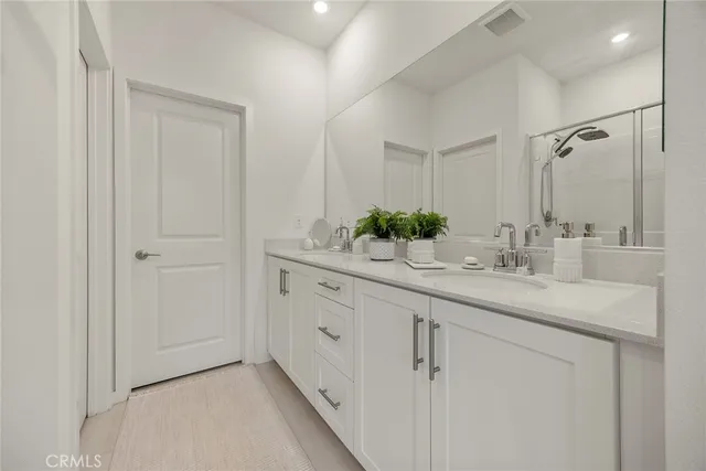 $739,800 | 1968 Via De La Luna, Placentia, CA 92870