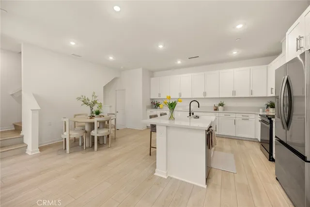 $739,800 | 1968 Via De La Luna, Placentia, CA 92870