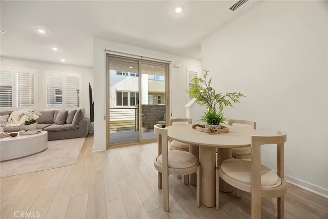 $739,800 | 1968 Via De La Luna, Placentia, CA 92870