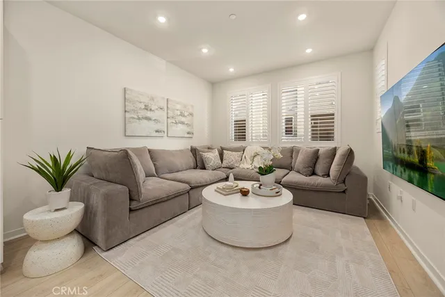 $739,800 | 1968 Via De La Luna, Placentia, CA 92870