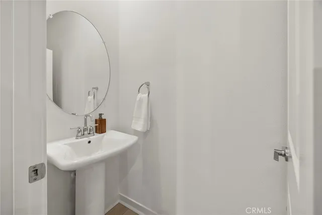 $739,800 | 1968 Via De La Luna, Placentia, CA 92870