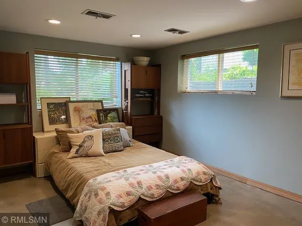 $3,500 | 1952 Oak Knoll Drive, White Bear Lake, MN 55110