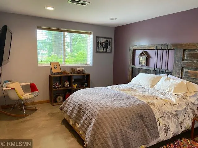 $4,000 | 1952 Oak Knoll Drive, White Bear Lake, MN 55110