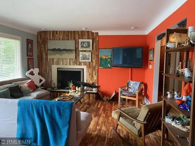 $4,000 | 1952 Oak Knoll Drive, White Bear Lake, MN 55110