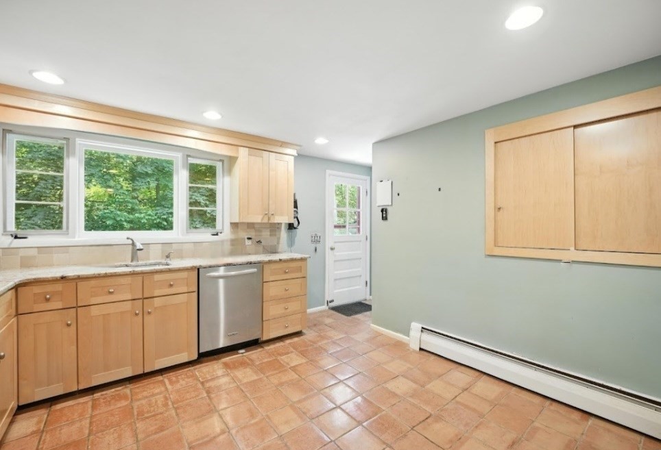 5 Ashwood Road Acton, MA 01720 - Photo 14 of 25 Gallery Image 14