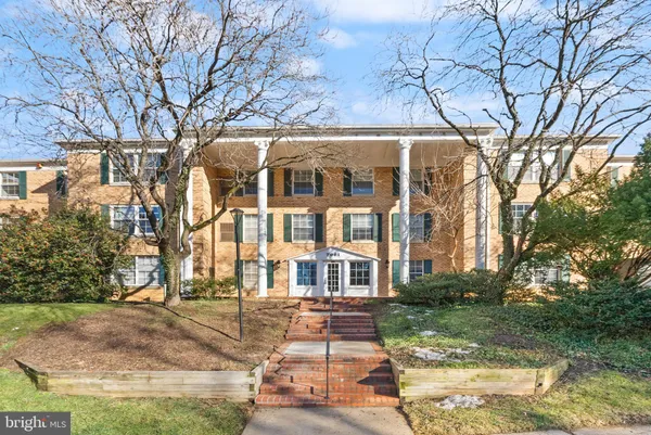 $410,000 | 7661 Provincial Drive, Unit 305, McLean, VA 22102