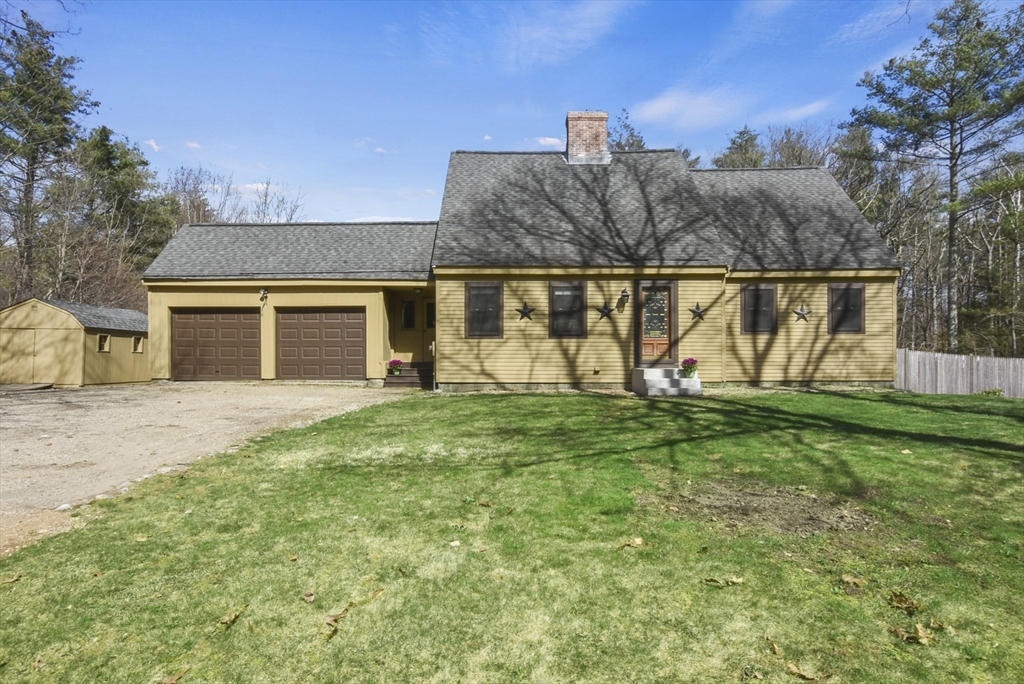 28 Adams Road Hubbardston, MA 01452 - Photo 3 of 35 a view of a house with backyard