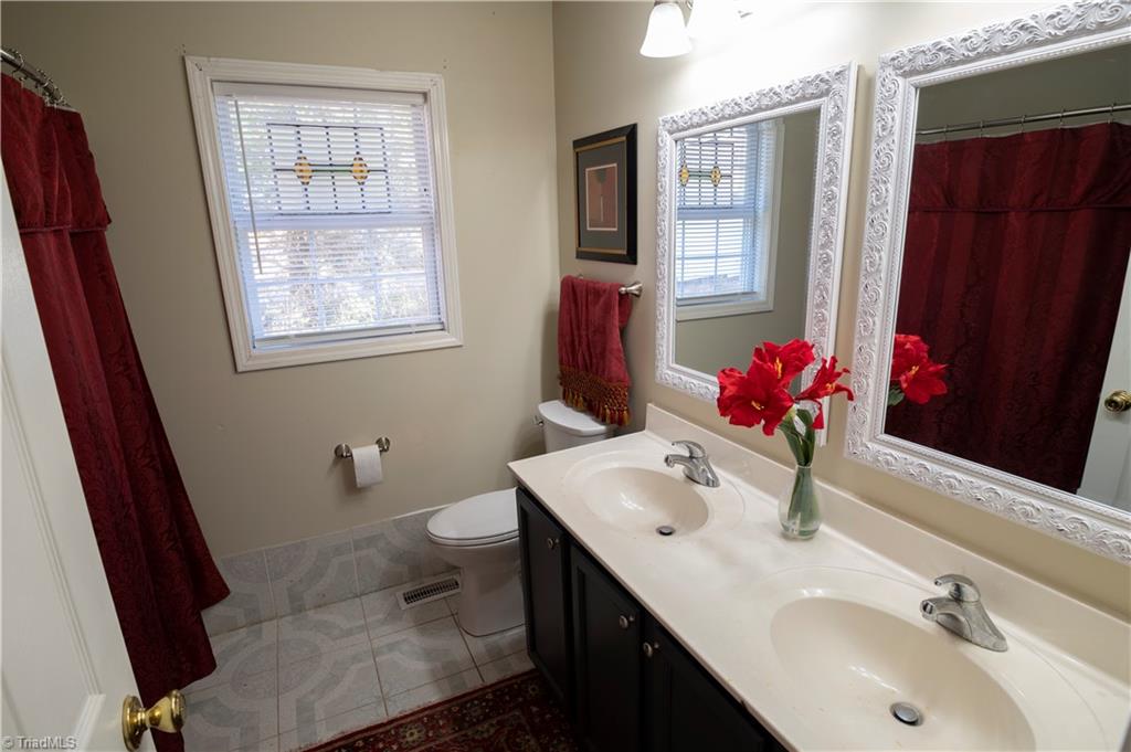1107 East Springfield Road High Point, NC 27263 - Photo 18 of 22 Gallery Image 18