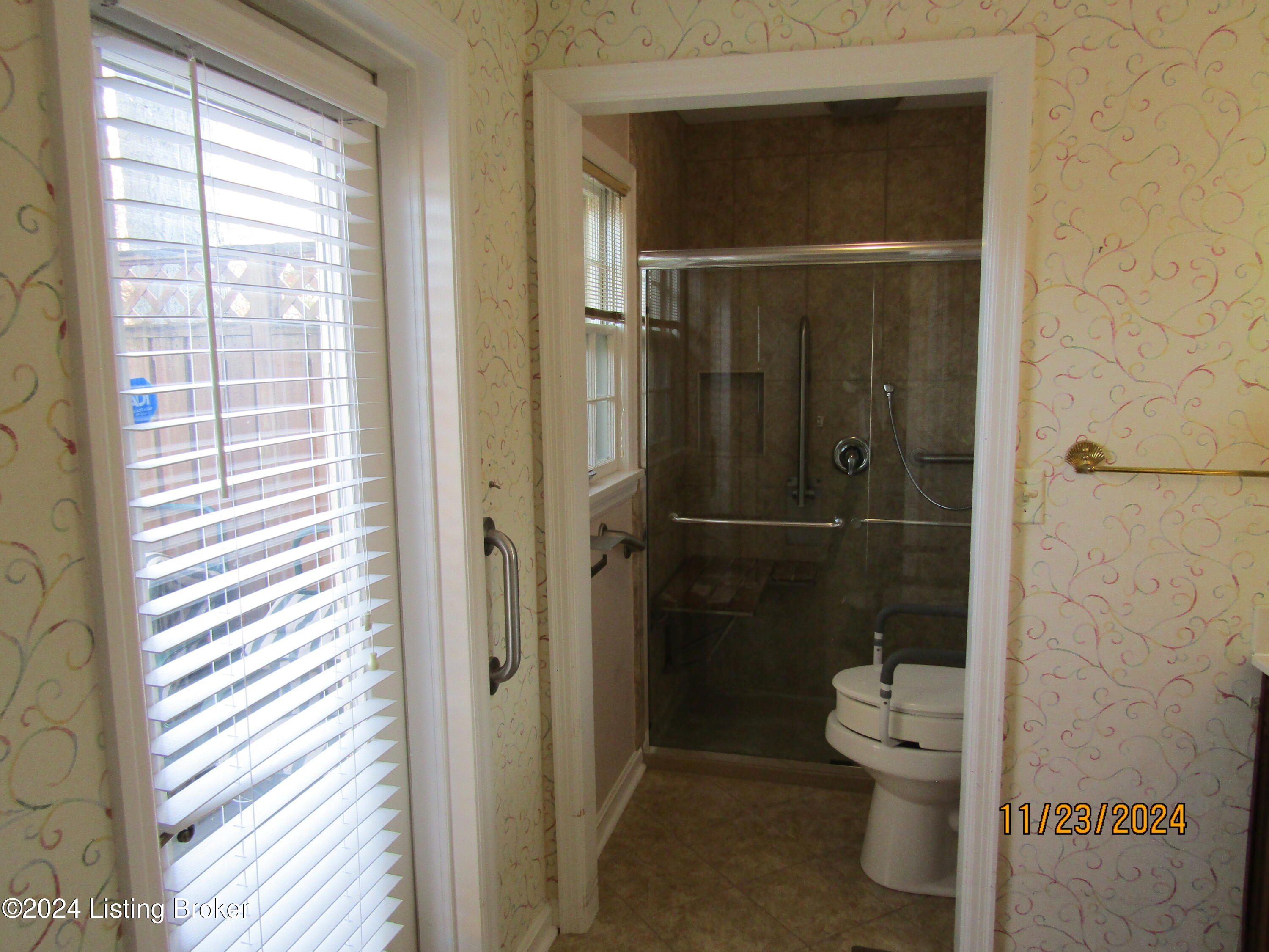 306 South Chadwick Road Louisville, KY 40222 - Photo 25 of 39 Primary Bathroom